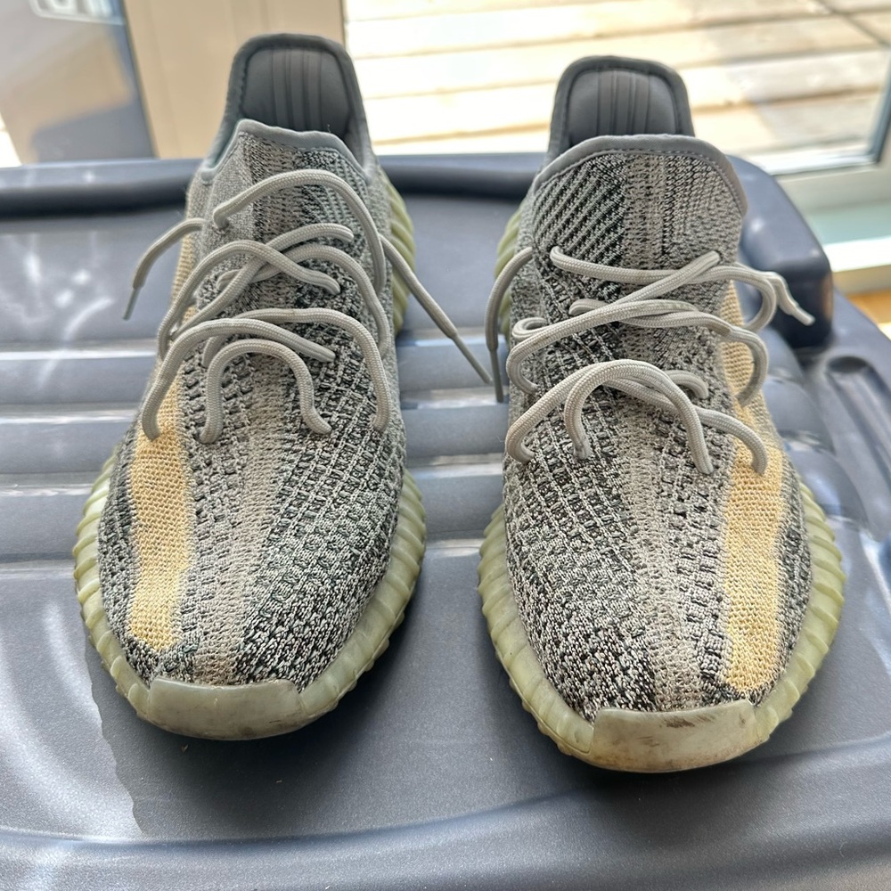Yeezy 350 Ash Blue